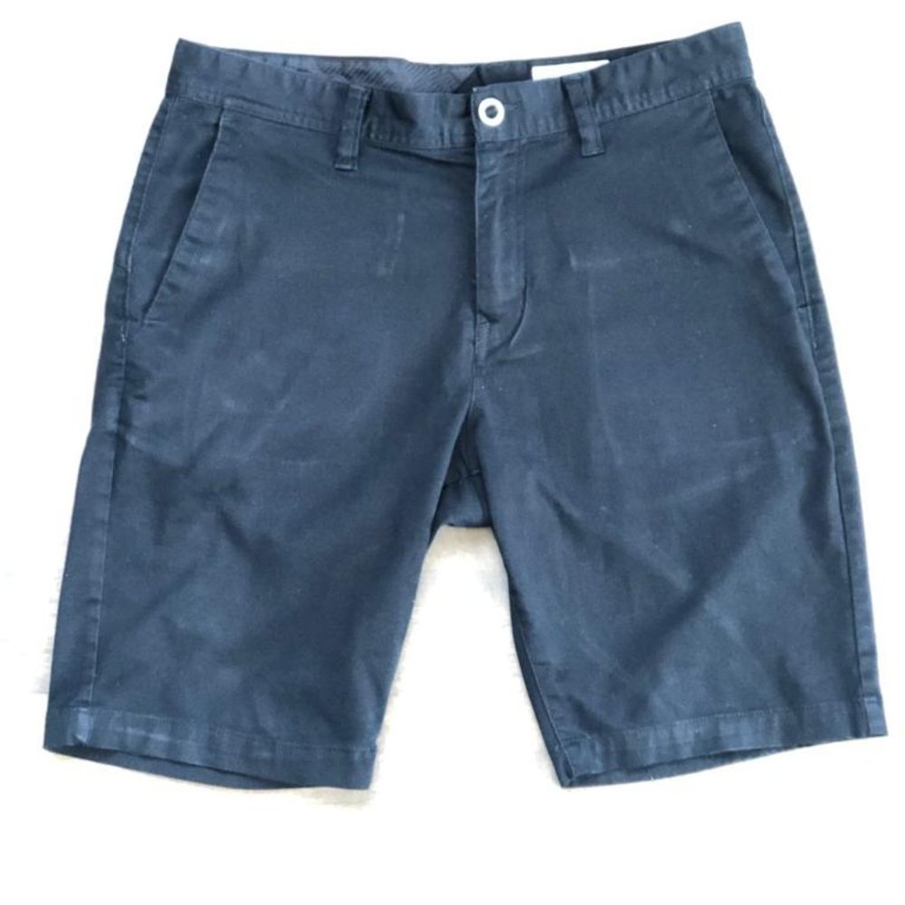 Volcom Casual Shorts in Men's 33 Waist
